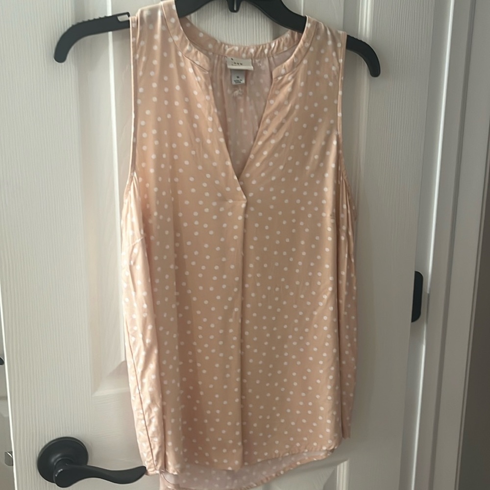Women’s top great condition a new day size medium